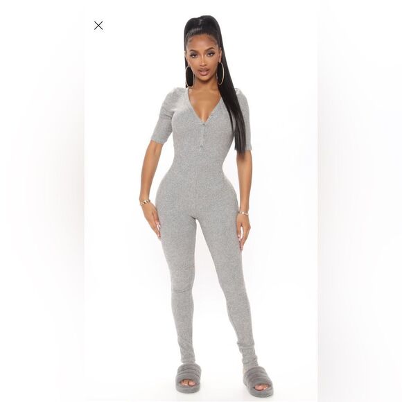 Gray V-Neck Jumpsuit - Picture 10 of 10